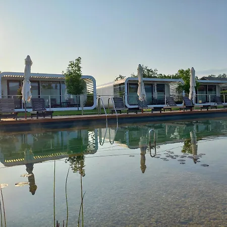 Glamping Maleric With Natural Pool 캠프장