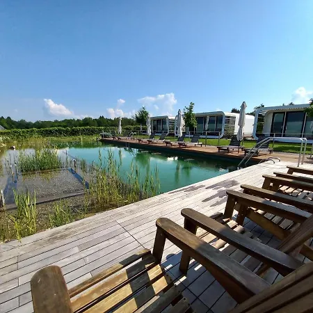 Glamping Maleric With Natural Pool 캠프장