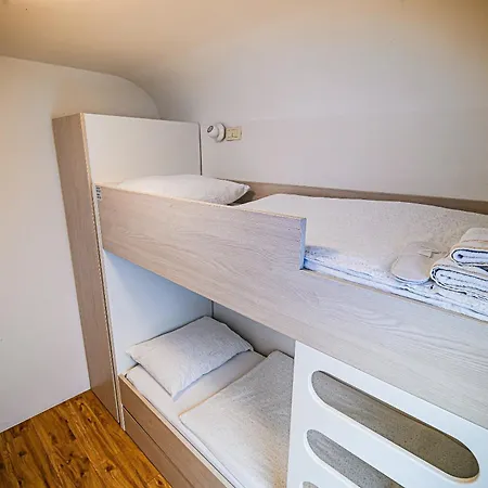 Campeggio Glamping Maleric With Natural Pool Dragatuš