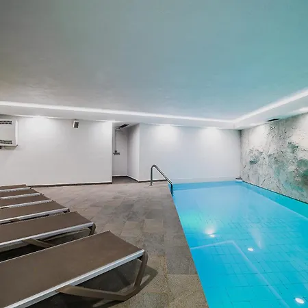 Glamping Maleric With Natural Pool