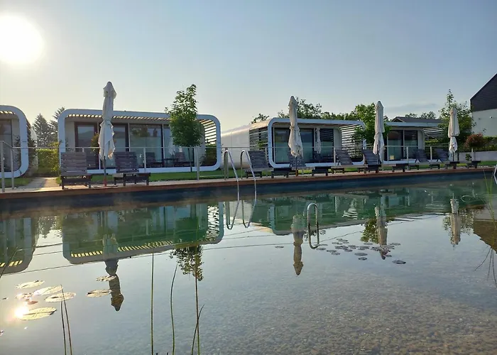 Glamping Maleric With Natural Pool Campingplatz