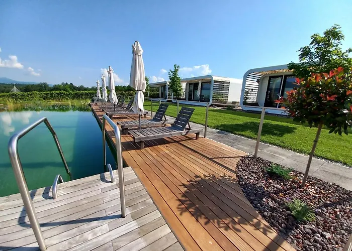 캠프장 Glamping Maleric With Natural Pool Dragatuš