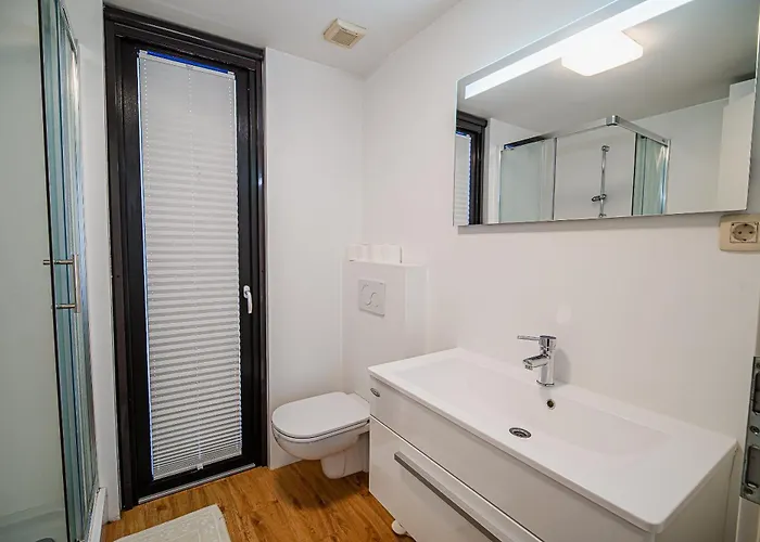 Campingplatz Glamping Maleric With Natural Pool Dragatuš