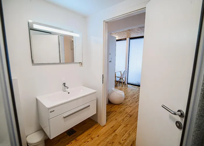 Glamping Maleric With Natural Pool 캠프장