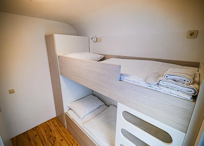 Campingplatz Glamping Maleric With Natural Pool Dragatuš