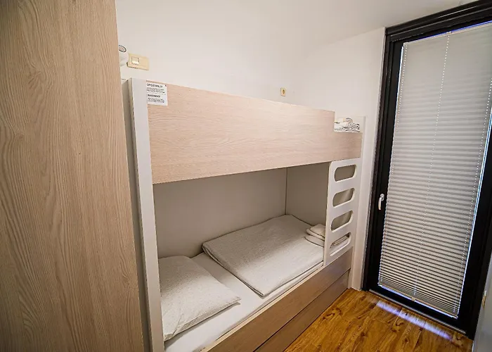 Glamping Maleric With Natural Pool 캠프장