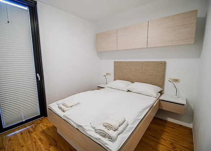 Campingplatz Glamping Maleric With Natural Pool *